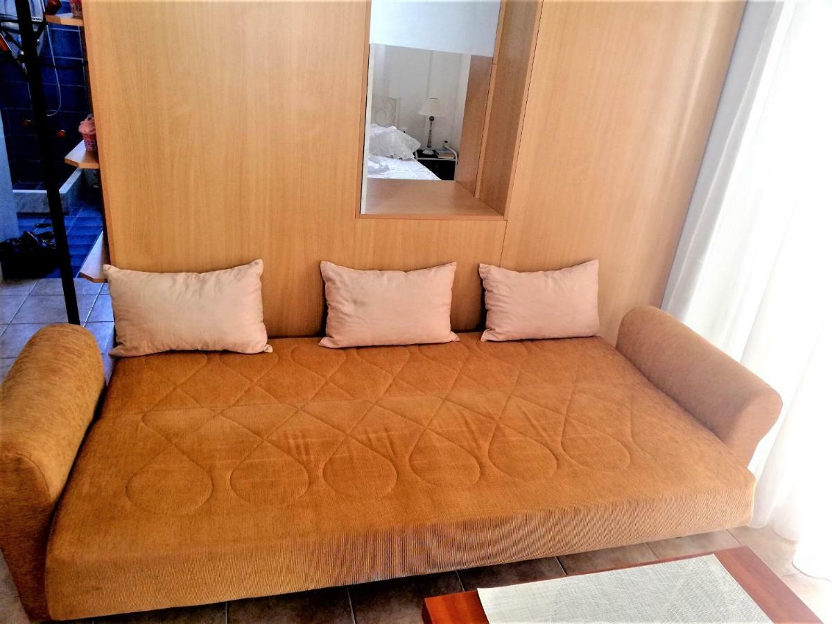 Kalamata Downtown Apartment Exterior photo