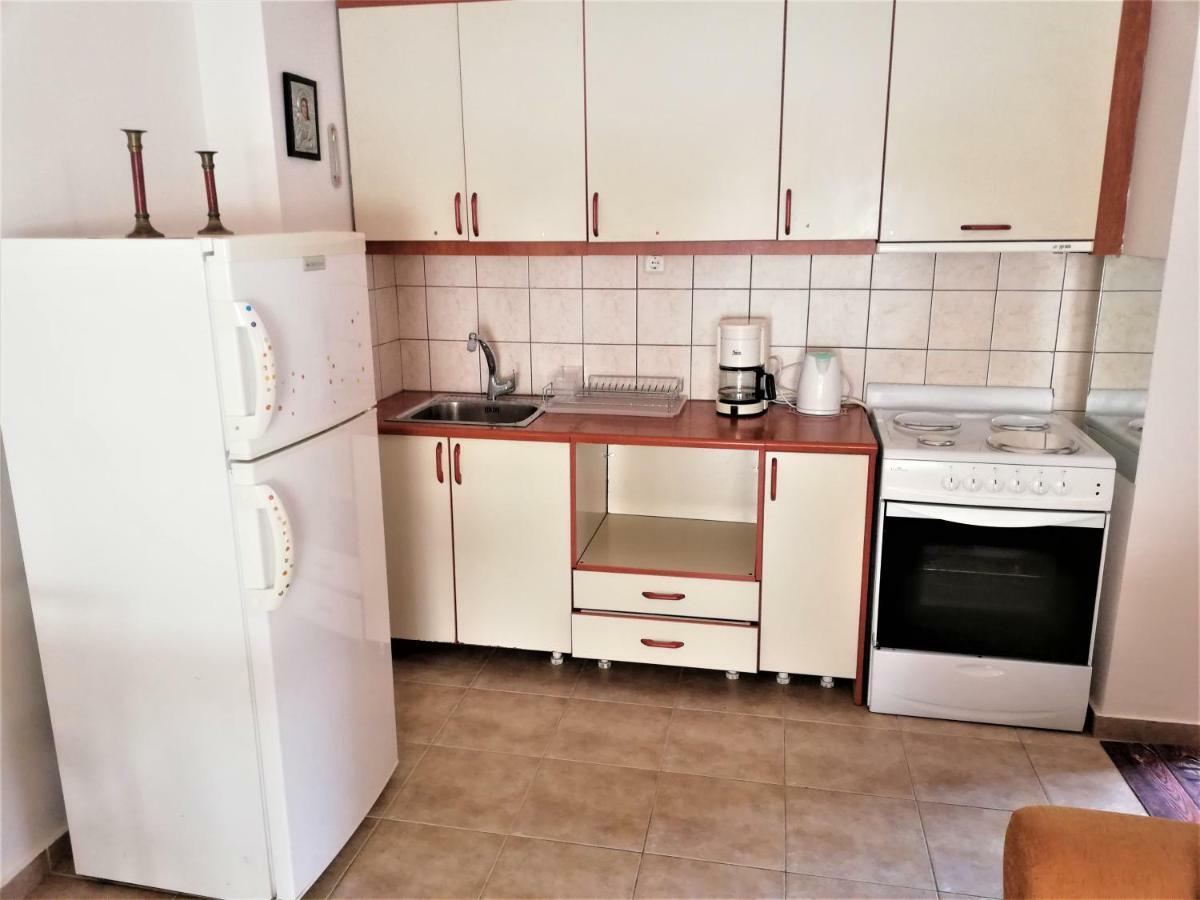 Kalamata Downtown Apartment Exterior photo