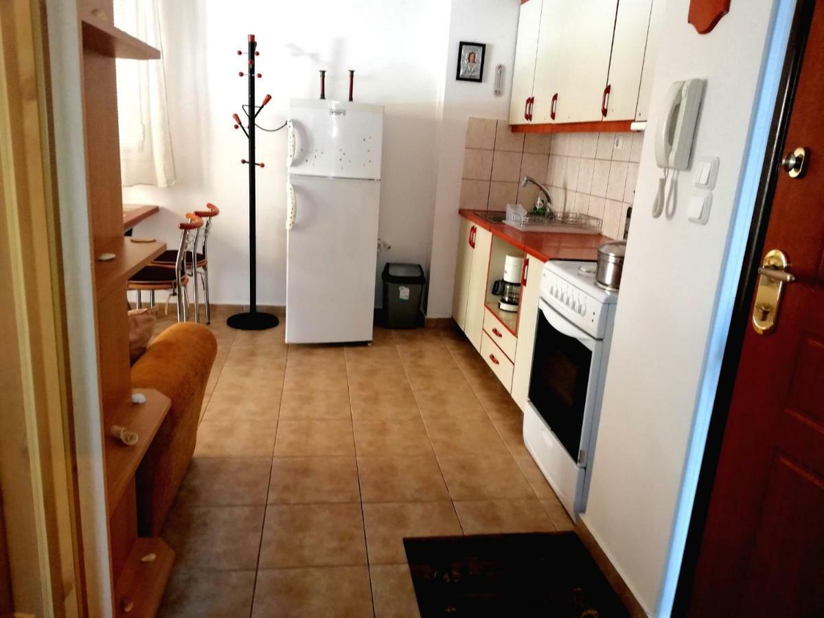 Kalamata Downtown Apartment Exterior photo