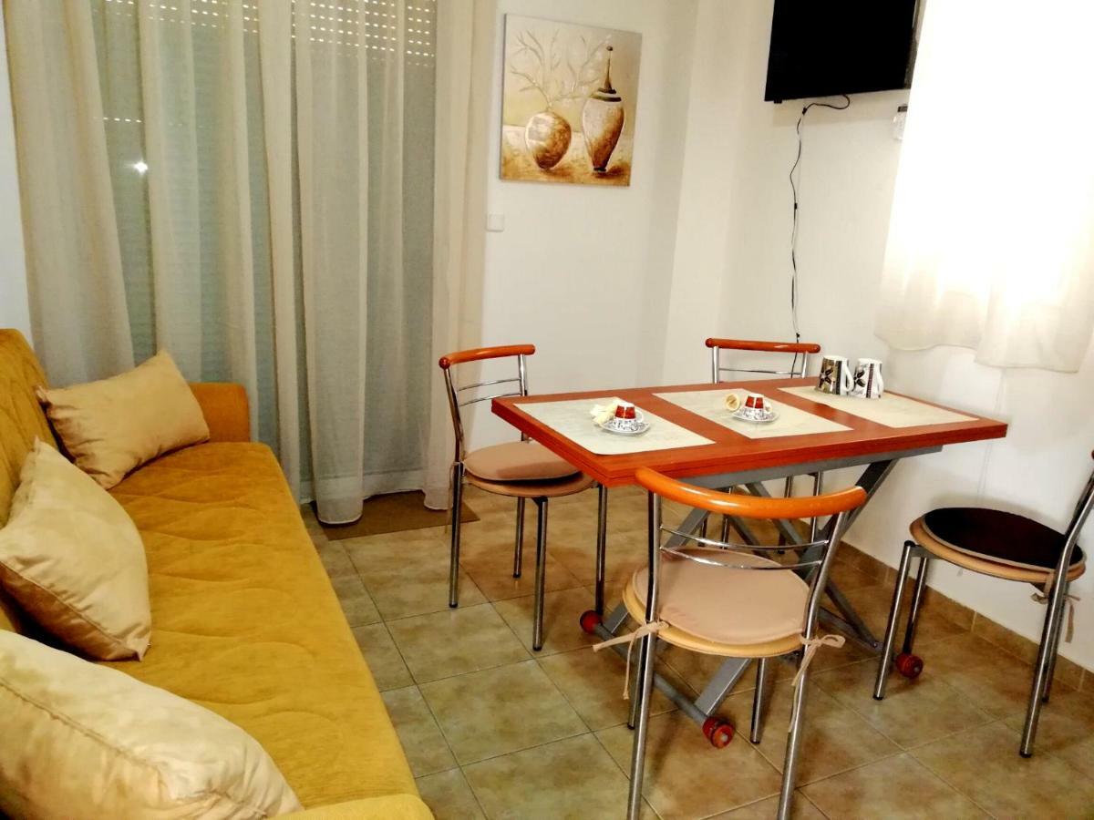 Kalamata Downtown Apartment Exterior photo